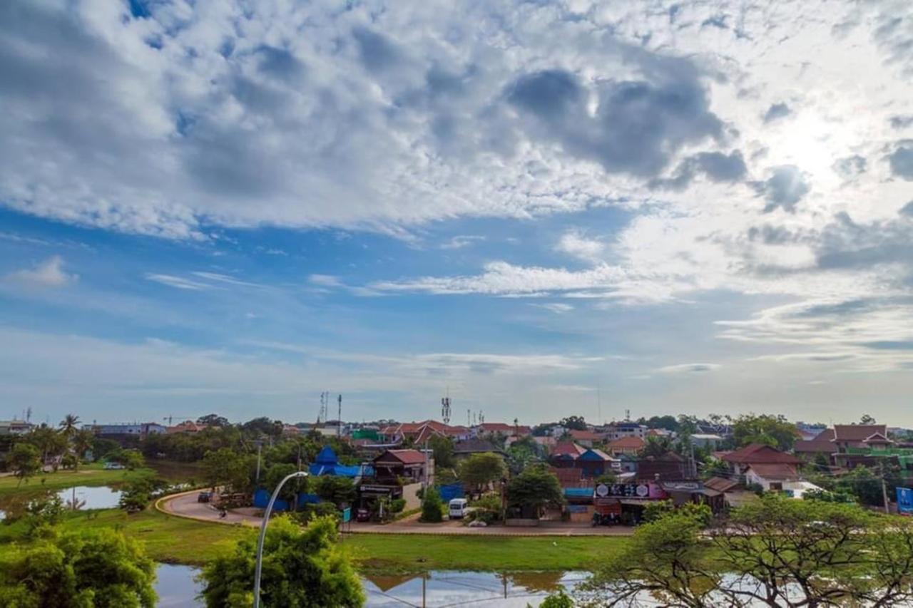 Siem Reap Riverside Hotel Екстериор снимка