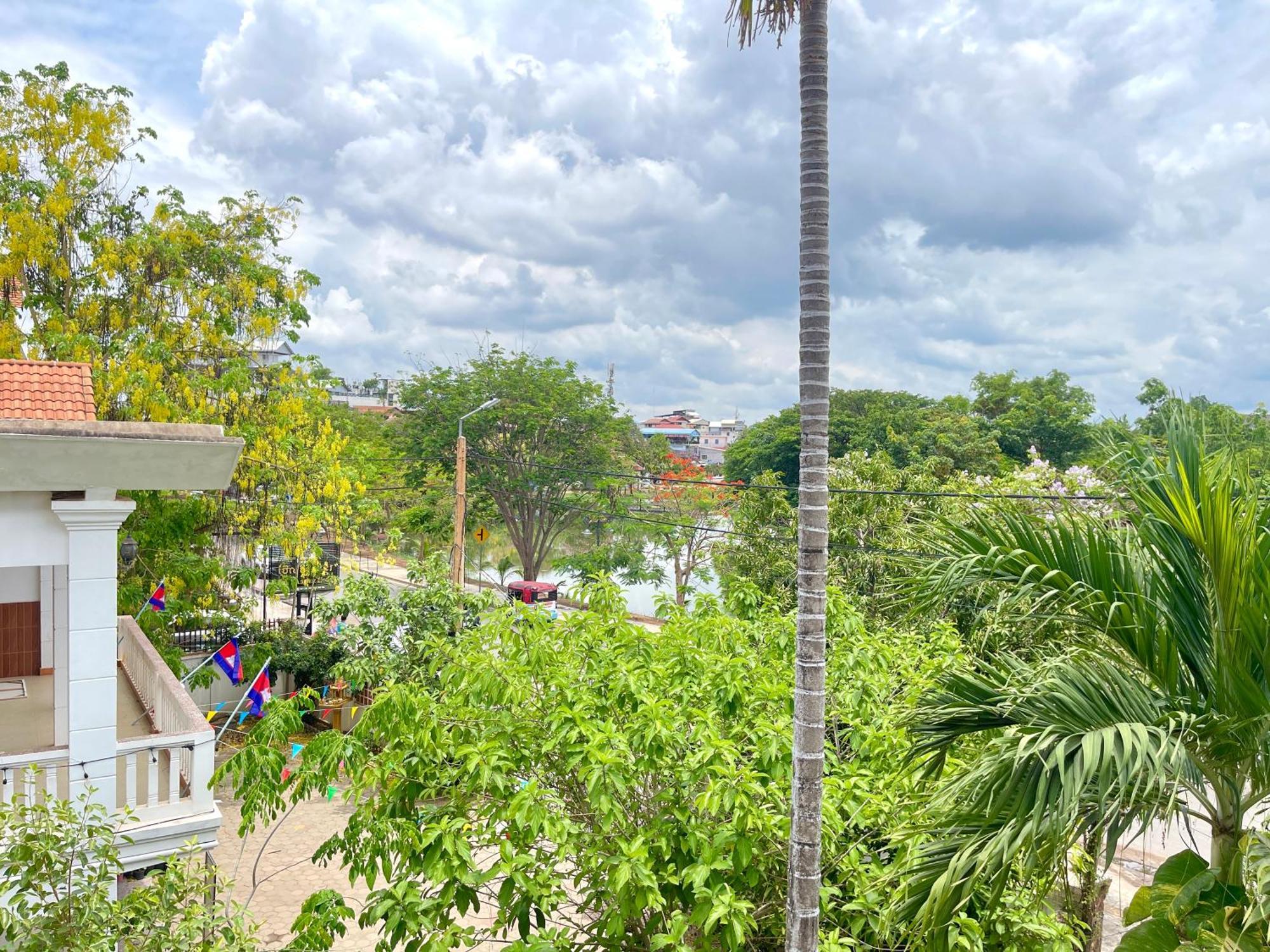 Siem Reap Riverside Hotel Екстериор снимка