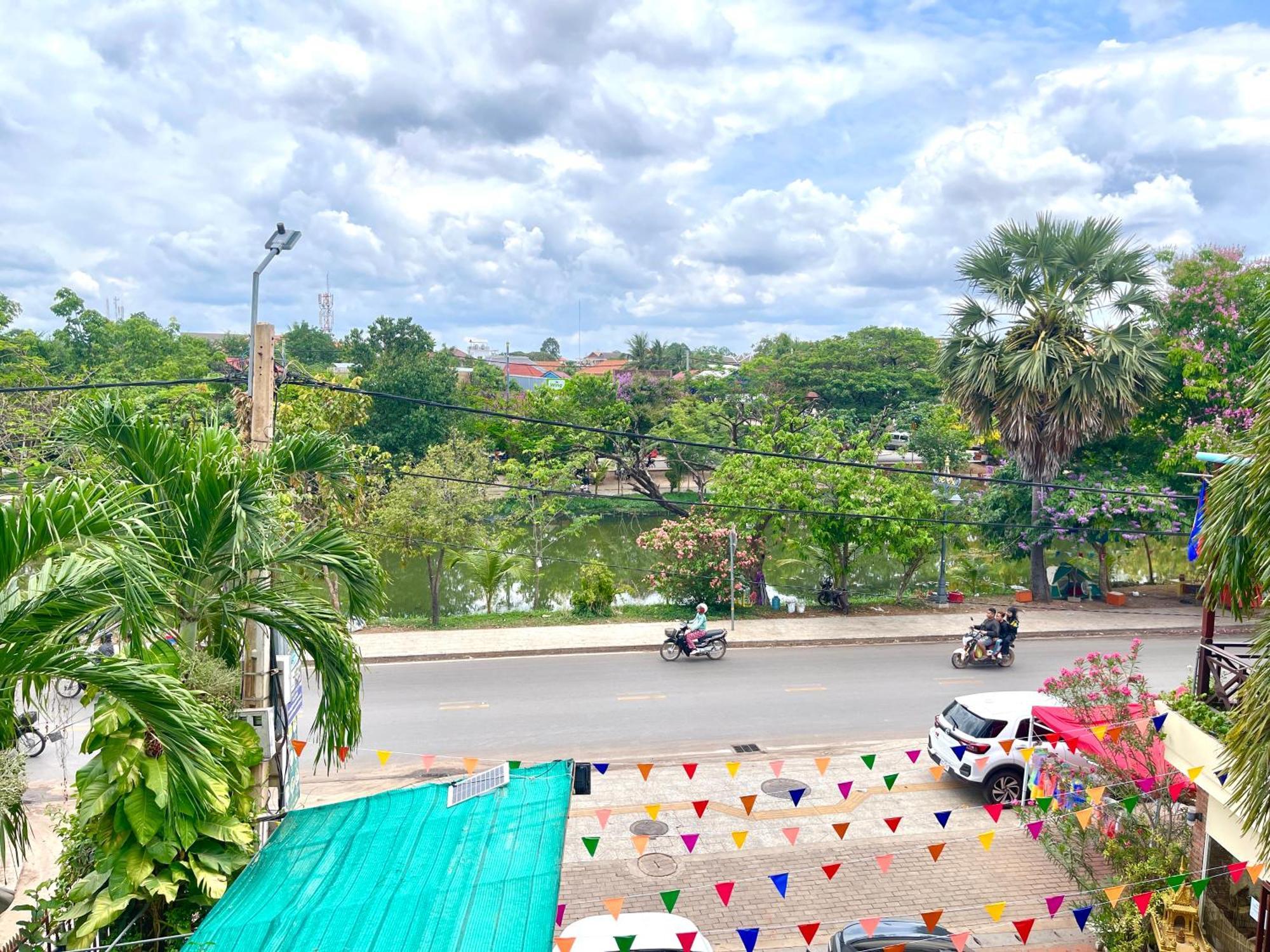 Siem Reap Riverside Hotel Екстериор снимка