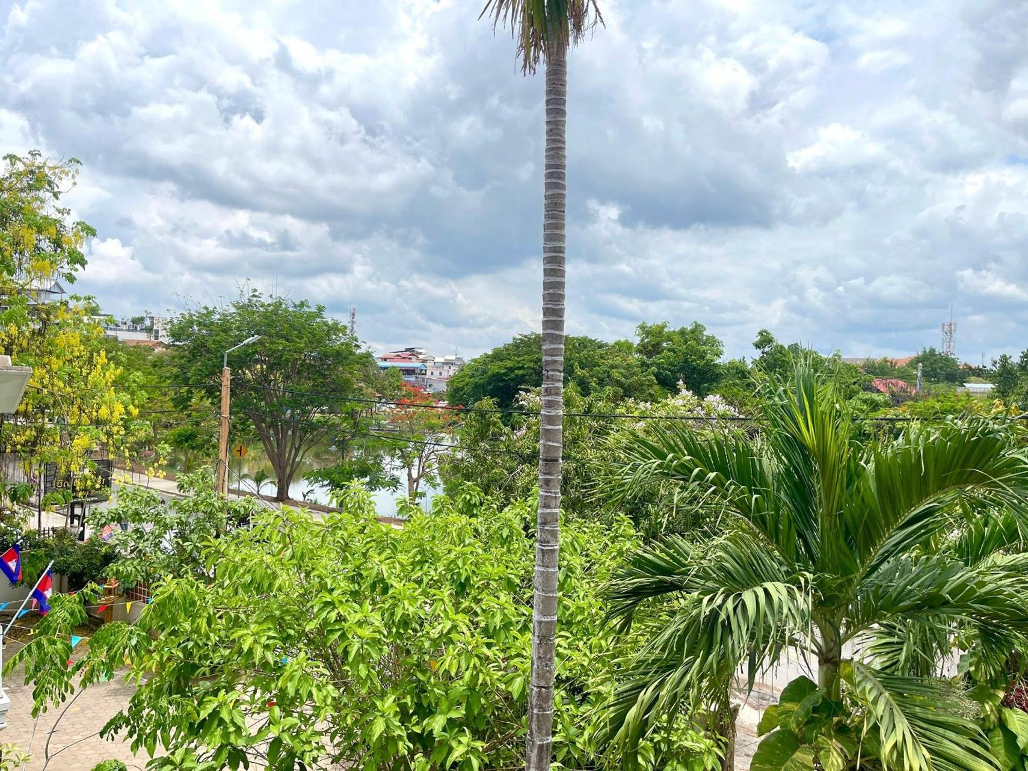 Siem Reap Riverside Hotel Екстериор снимка