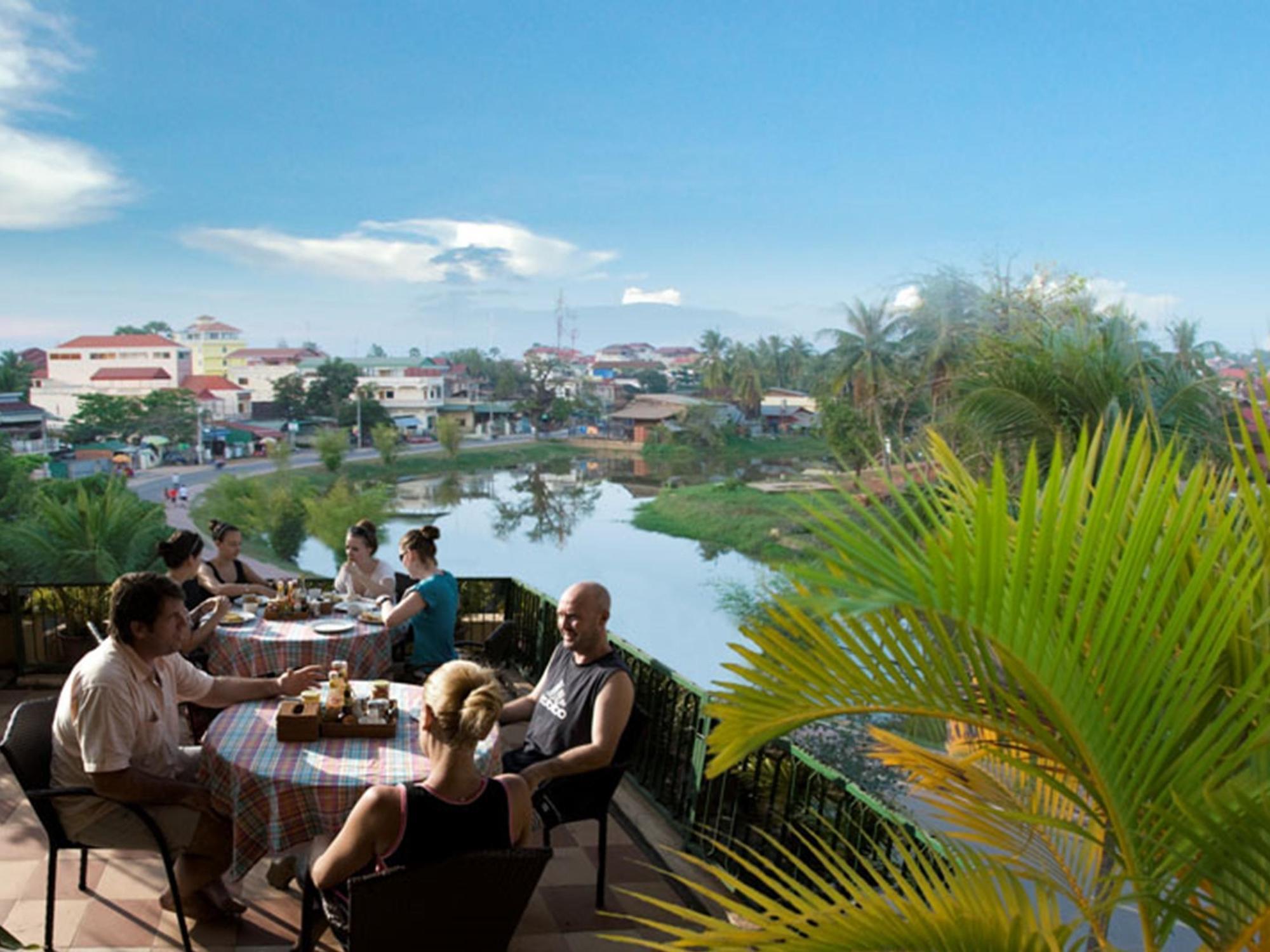 Siem Reap Riverside Hotel Екстериор снимка