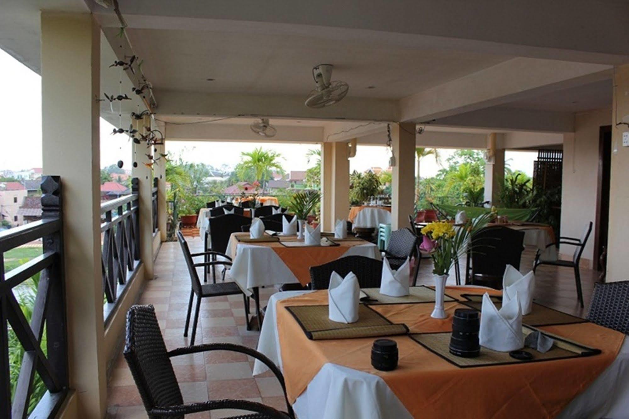 Siem Reap Riverside Hotel Екстериор снимка