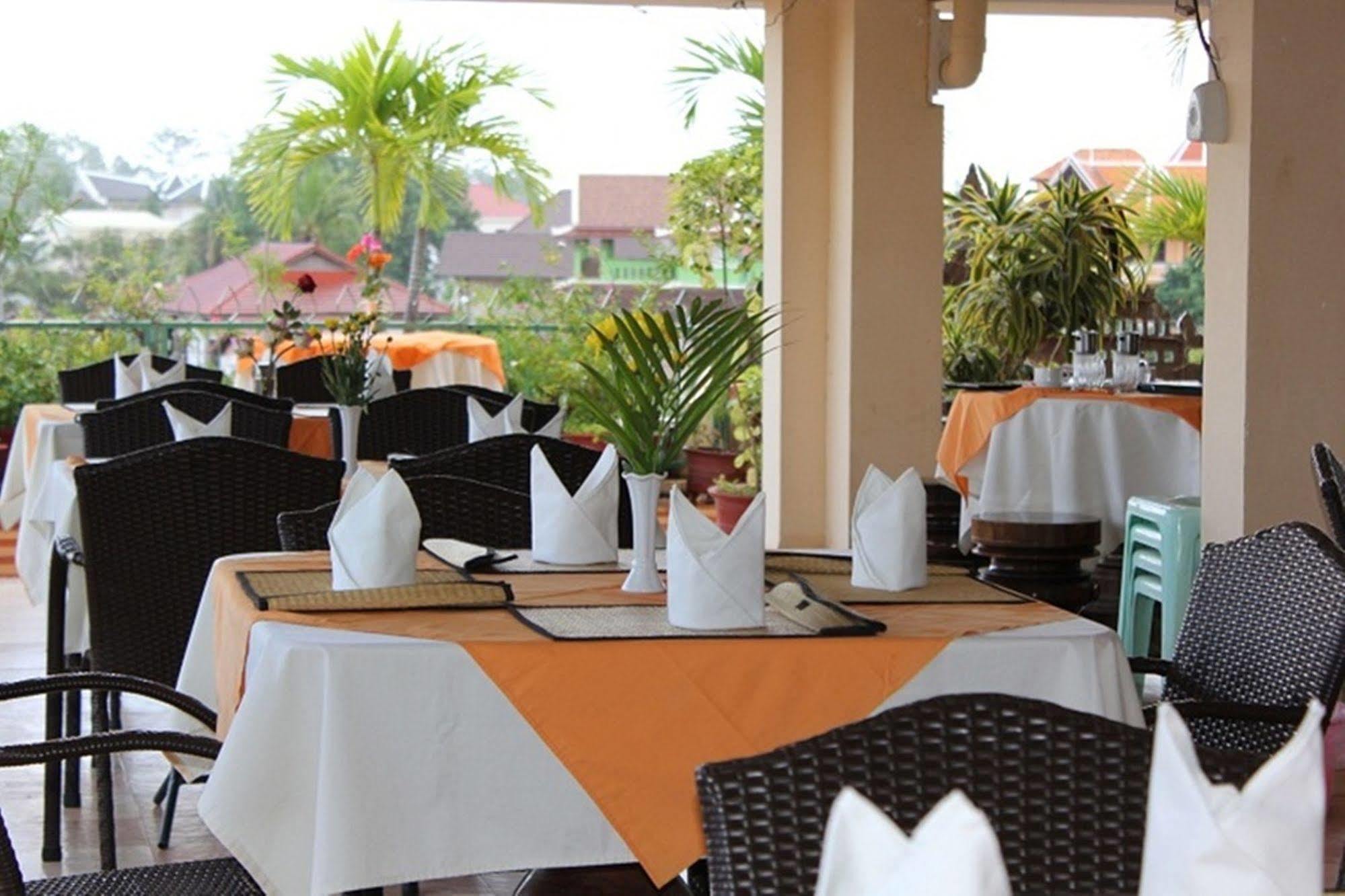 Siem Reap Riverside Hotel Екстериор снимка